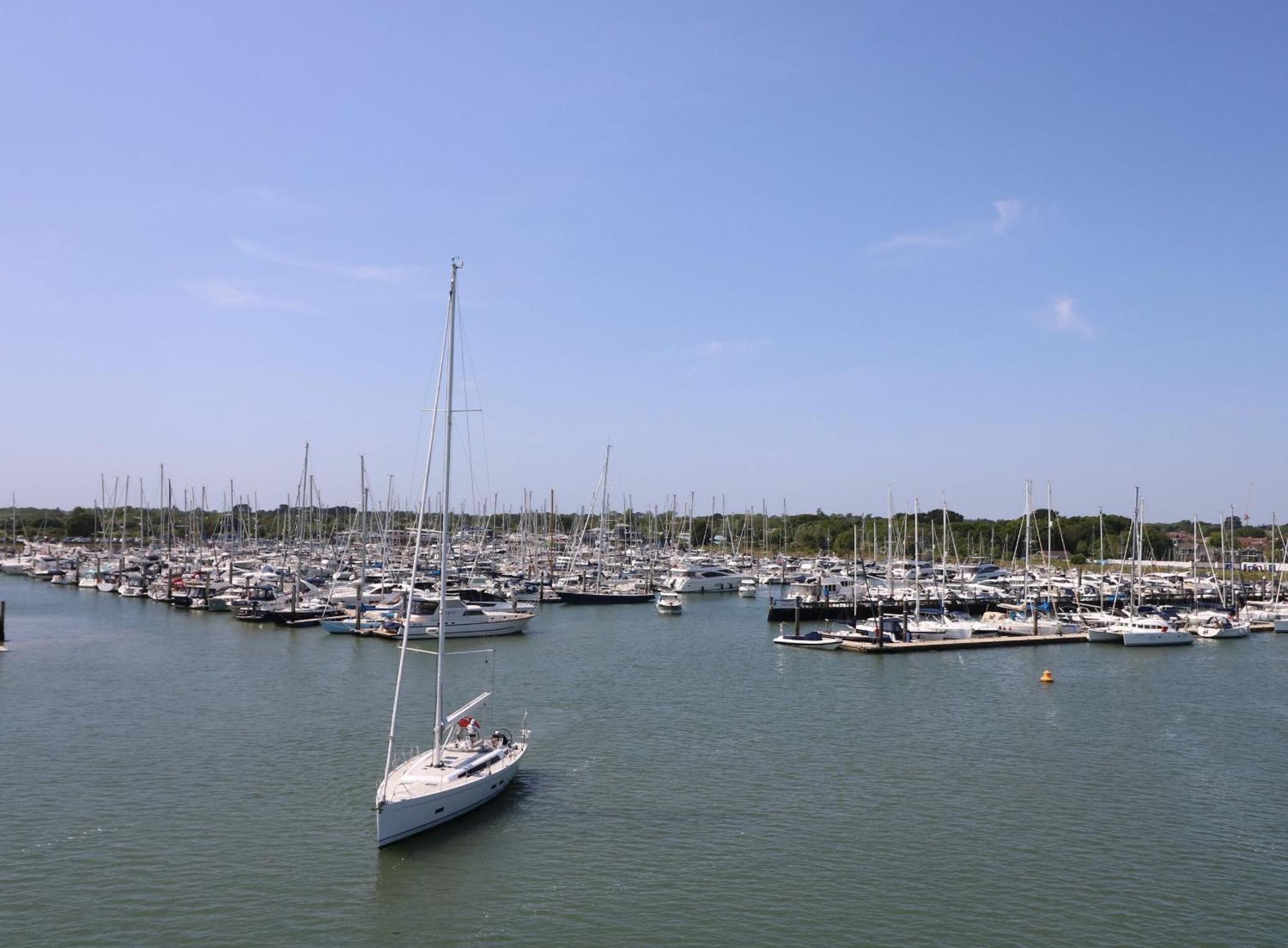 Lymington Lodge Exteriér fotografie